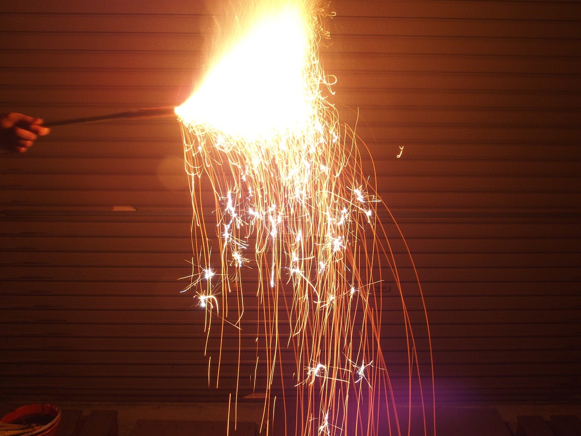 2019年『おもちゃ花火コンテスト』の手持ち花火部門で優勝