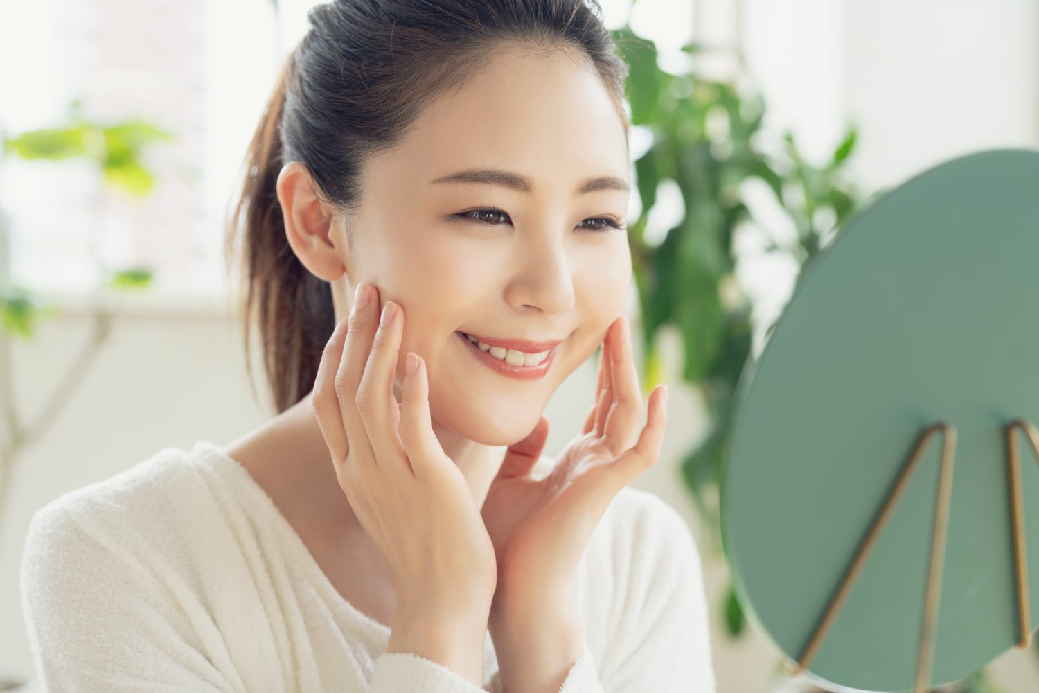 メイク中に汗がとまらないを解決、「ひんやりスキンケア」で肌を整えよう