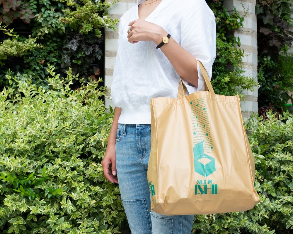 成城石井のエコバッグに食材を入れてみるとこんな感じ