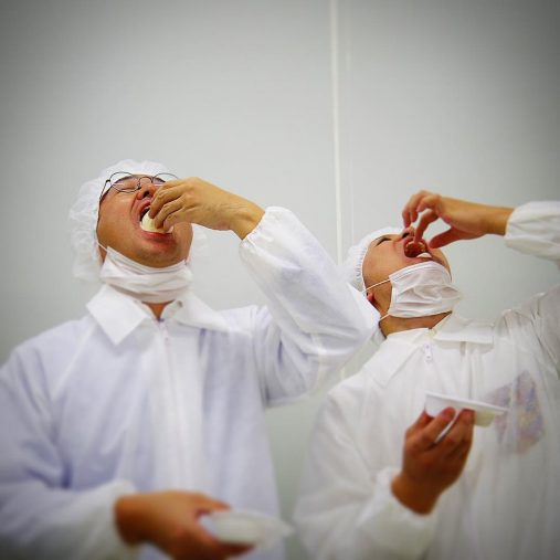 工場できたての「雪見だいふく」※2018年撮影