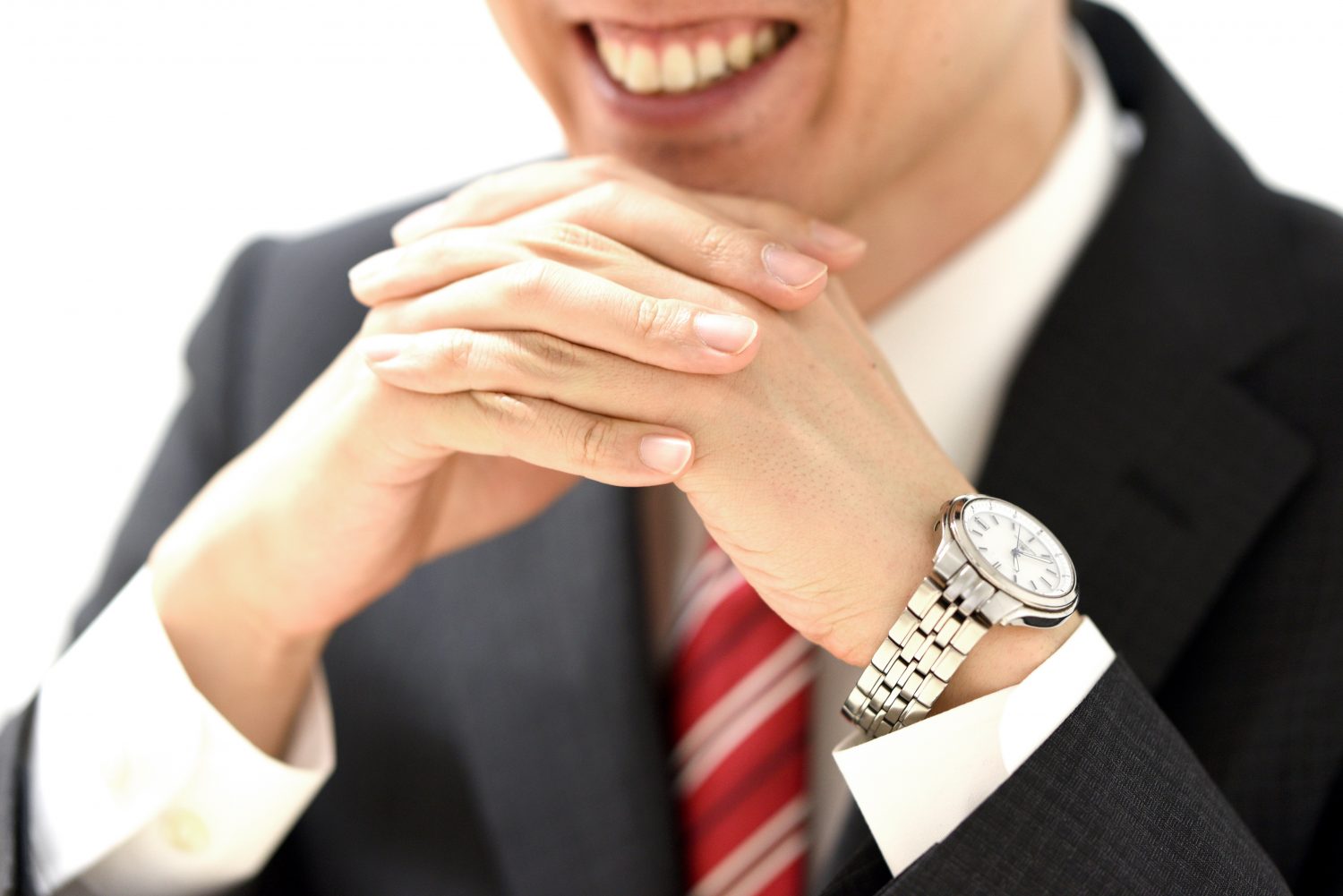 クリエイティブな仕事アピールをする男性