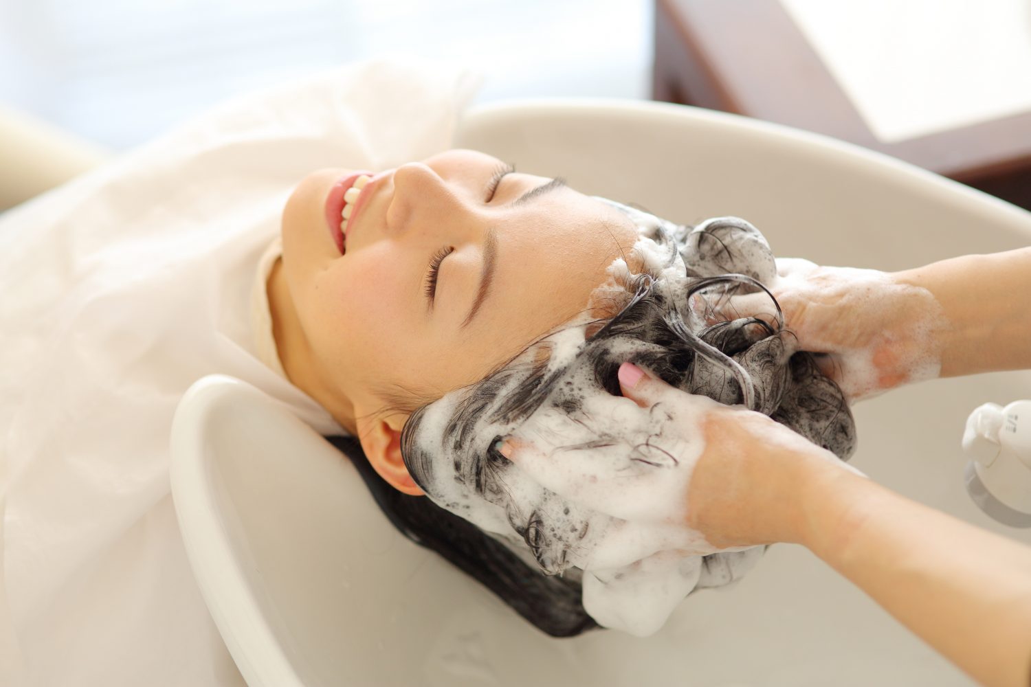 シャンプー中に聞かれるあの質問、なんて答える？