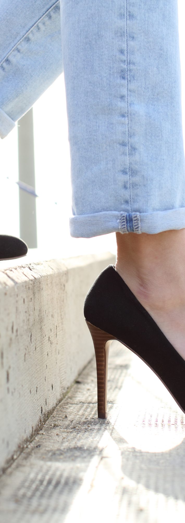 ヒールで疲れに効くストレッチ、「爪先立ち状態」をリセットしよう