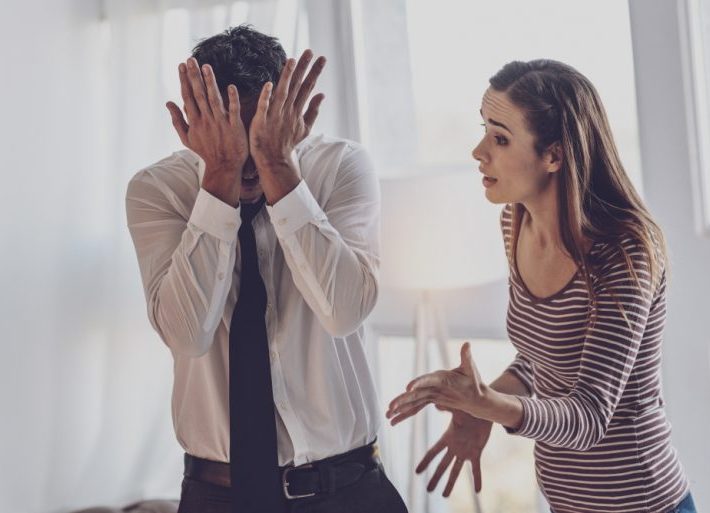 夫婦喧嘩　すれ違い