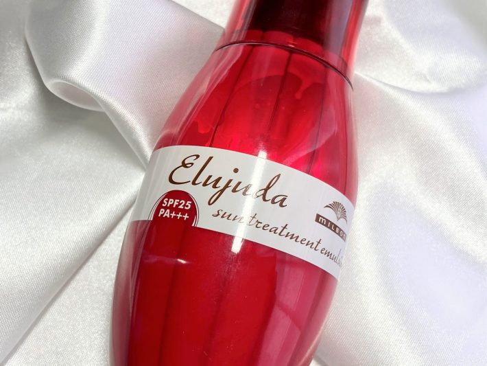 ピンクのボトル「サントリートメントエマルジョン」の特徴