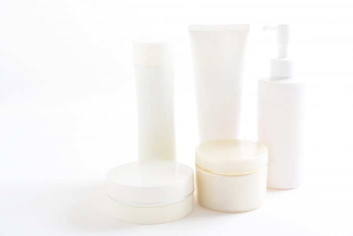 キュレル、オルビスetc…「大人ニキビ」とオサラバできる基礎化粧品5選