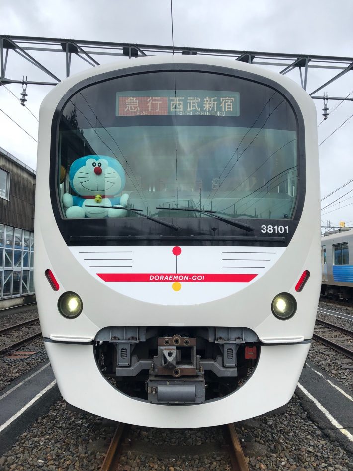 西武鉄道のドラえもん電車