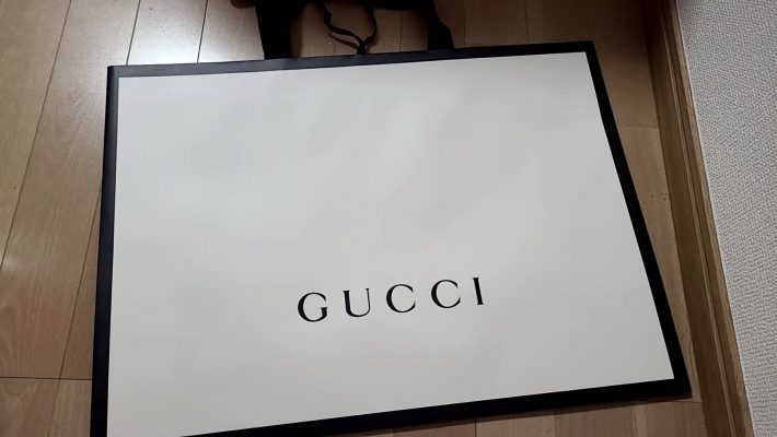 ブランドショップの袋も売れる