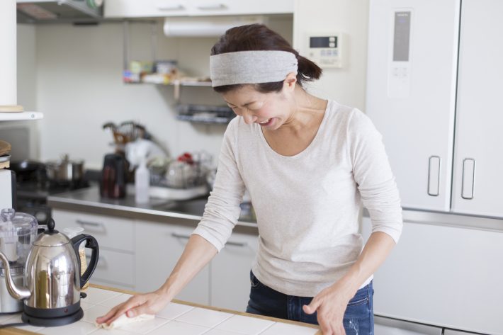 セリアの「クレンザー」が台所の掃除に大活躍、ピカピカになっちゃった〜