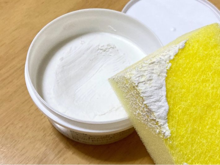 クルクルと円を描くように擦る