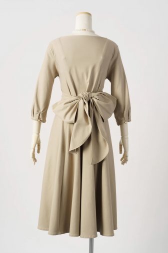 リボンテールワンピース・後ろ