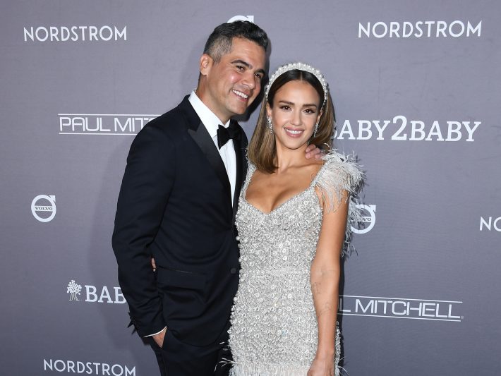 ジェシカ・アルバとキャッシュ・ウォーレン