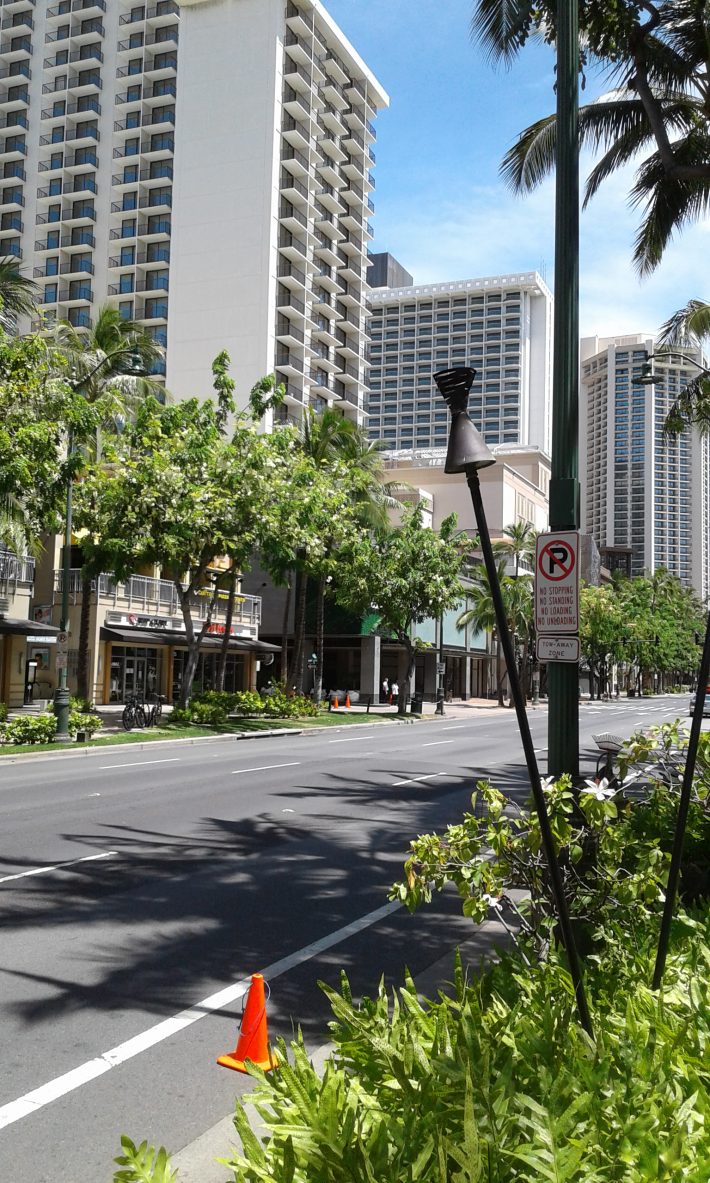 2度目のロックダウン中（9月）のワイキキ。人が全然いません。