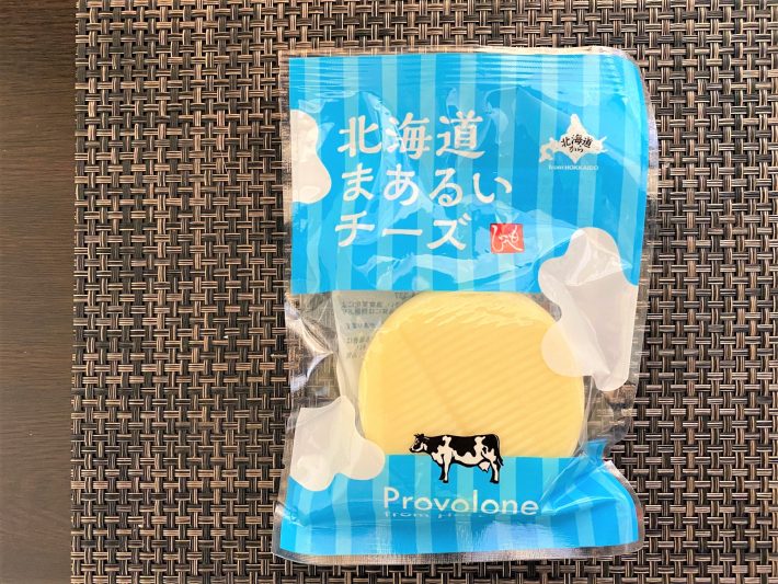 「北海道まあるいチーズ」（594円）
