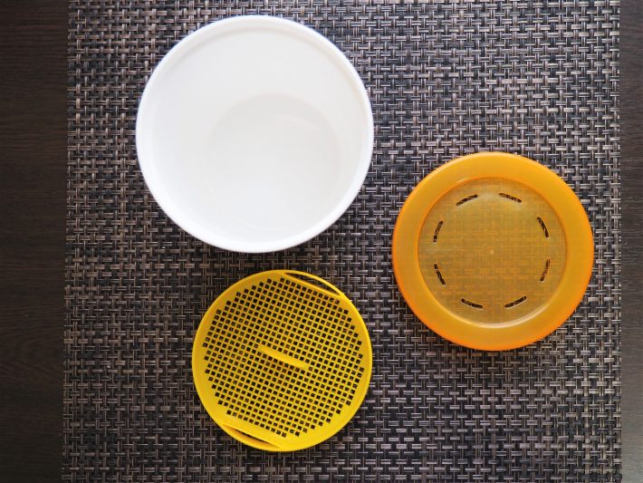 「レンジでかんたん!! 茶わん蒸し器」中身