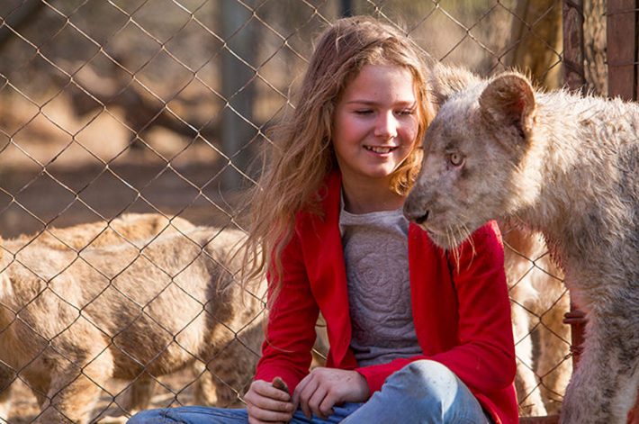 映画『ミアとホワイトライオン 奇跡の1300日』