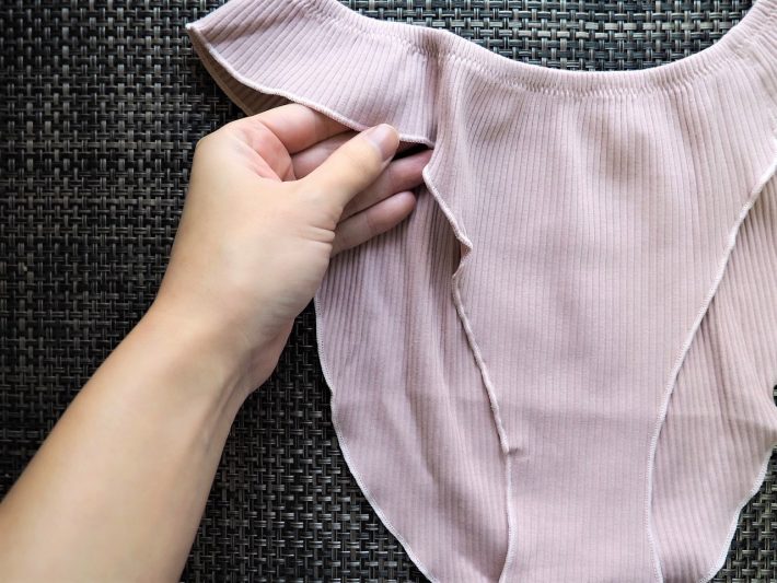 ゴムはお腹周りだけ