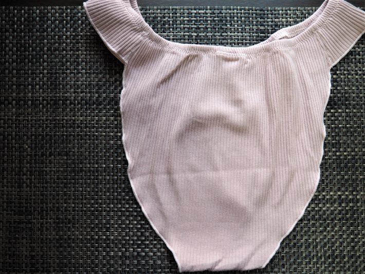 リブがアクセントになっていてカワイイ
