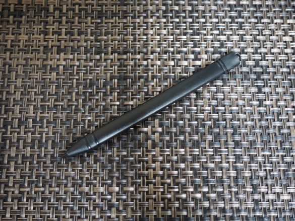 書くときはこの付属の専用ペンで