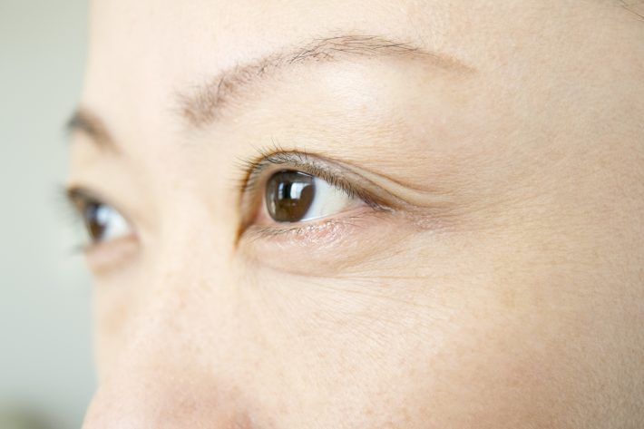 セザンヌのアイクリームで目元若返り、プチプラだからたっぷり使える