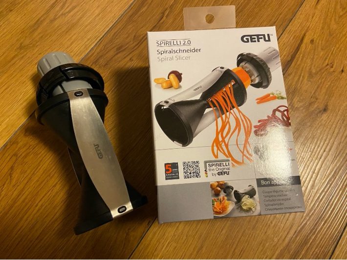 ベジヌードルが簡単に作れると噂の「GEFU スパイラルスライサー」