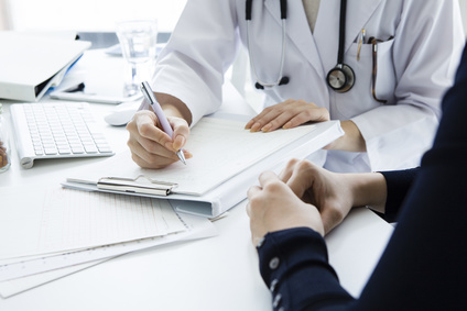 医師　病院　診察　カウンセリング