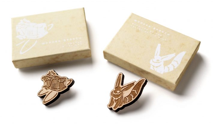 木製ブローチ