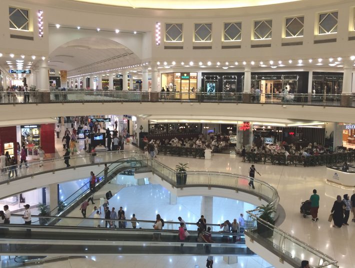 ショッピングモール