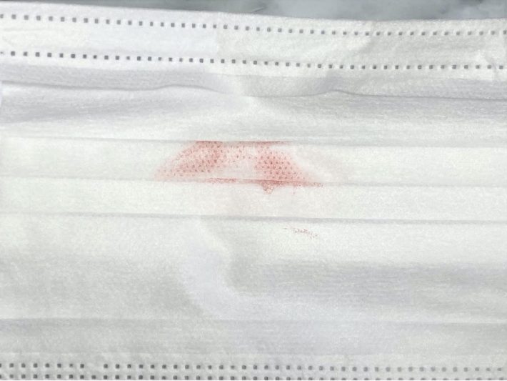 リップ2本を重ねると油分が増えてヨレやすくなりました