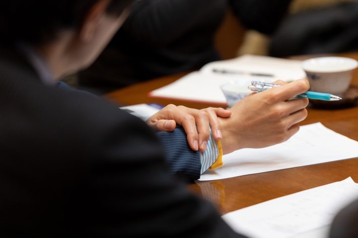 部長の意地悪くゆがんだ頬が忘れられない