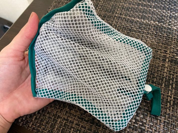 少しだけヨレています