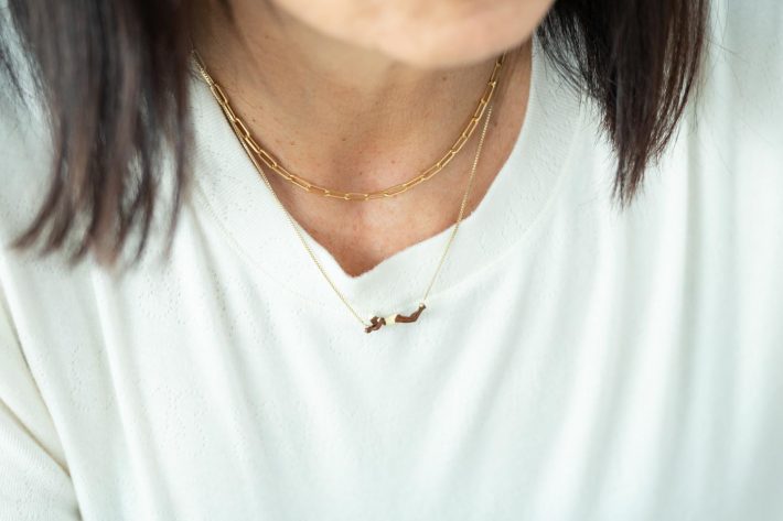 何を着ても邪魔しないデザインがお気に入り