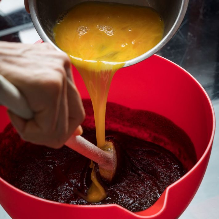 私は、「卵はカラザを取り除く派」です