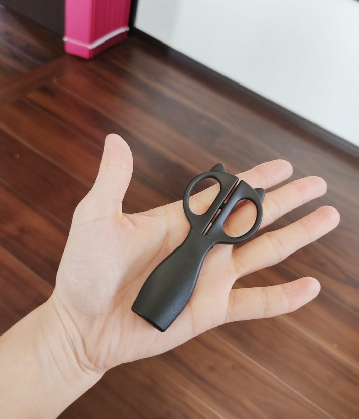 ねこのオシャレハサミ990円（税込）