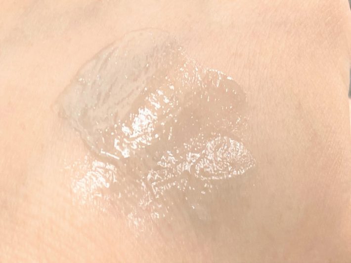 ガッツリ青いわけではなく、水色に近い発色