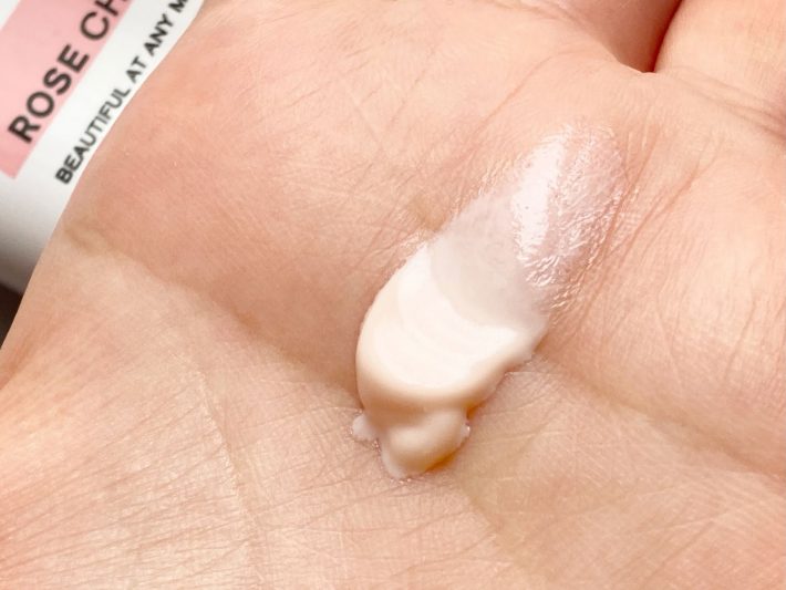 ニュアンスピンクで若々しい肌色づくり