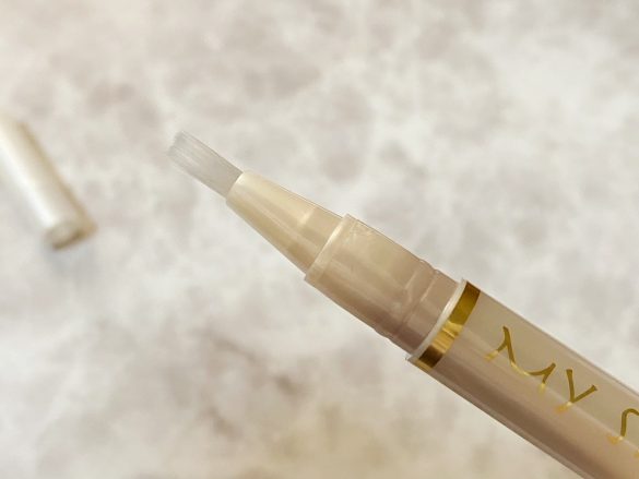 本体のキャップを開ける