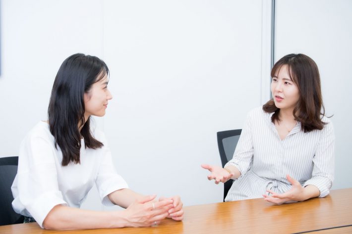 牧野紗弥さんと筆者