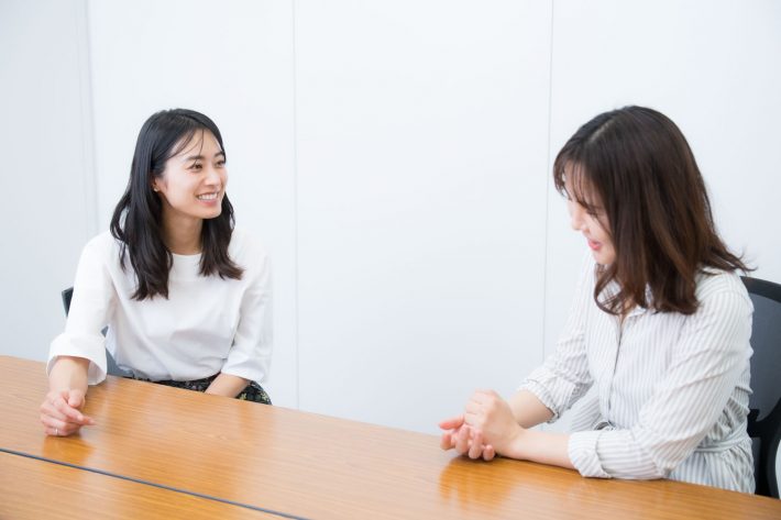 牧野紗弥さんと筆者