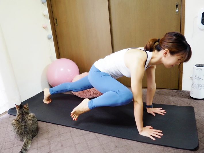 韓国アイドルみたいな腹筋を目指す集中エクササイズ。お腹のたて線がセクシー