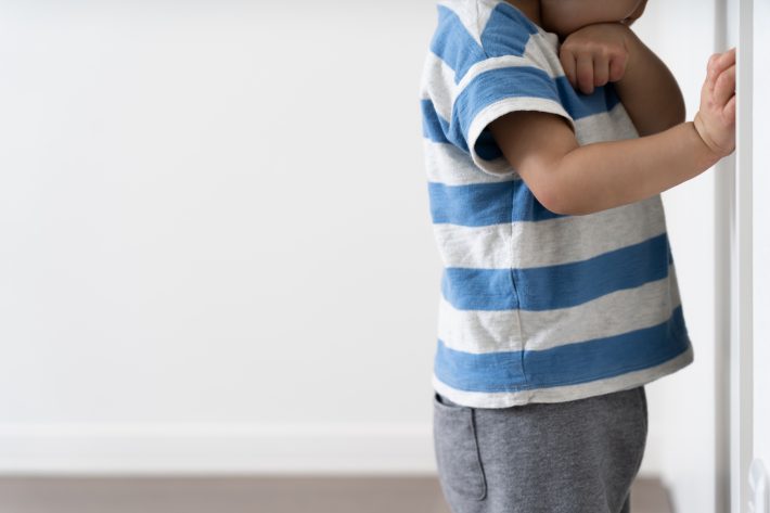 虐待としつけの違いは、子どもの立場で心が傷つくかどうか