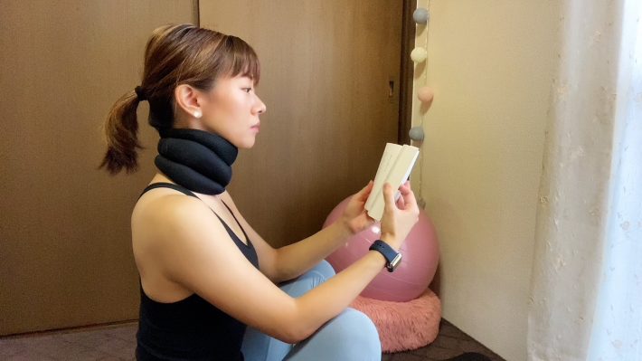 正しい姿勢で読書すれば苦しくならない