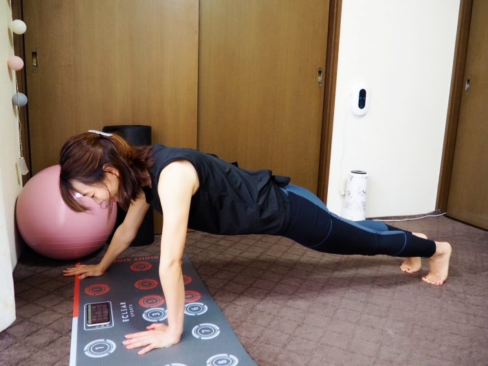 アプリの指示に従って手の位置を変える2