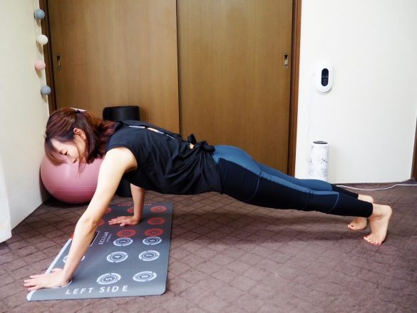 アプリの指示に従って手の位置を変える1