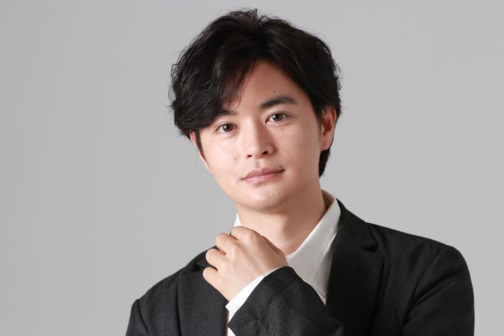 瀬戸康史、ドラマで育休を体験「子どもを育てることはハッピー」