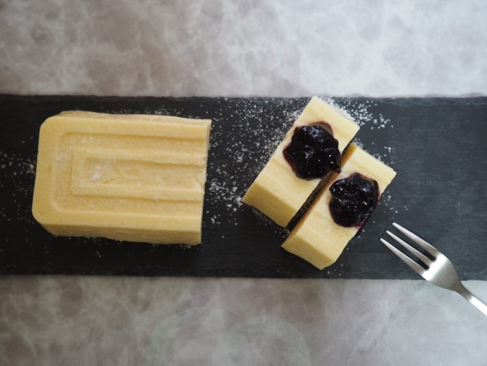 クリームチーズとレモン汁のおかげで豆腐感少なめ