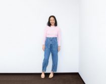 ピンクを取り入れるなら、プレーンな柄やデザインを