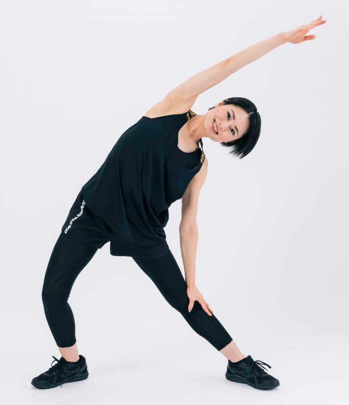 ライザップ体操　三角のポーズ