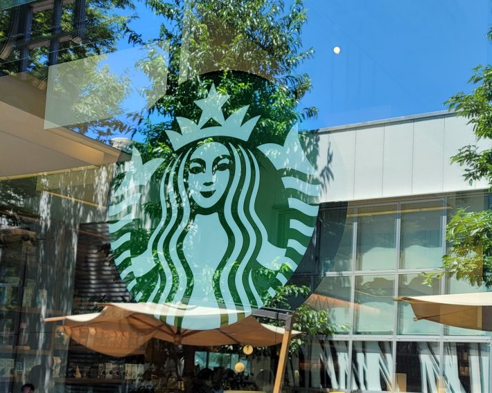 ケーキやフラペチーノもますます人気。日本上陸25周年を迎えるスターバックス