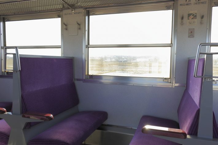 ボックス席　電車　旅行